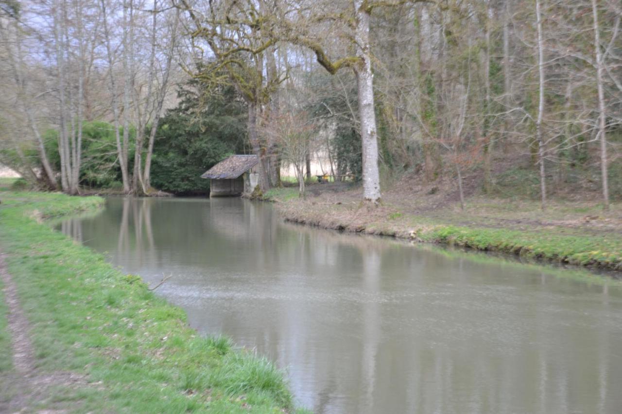 Le Moulin Et L'Olivier Three Bedroom Suite Chambon-sur-Cisse Exteriör bild